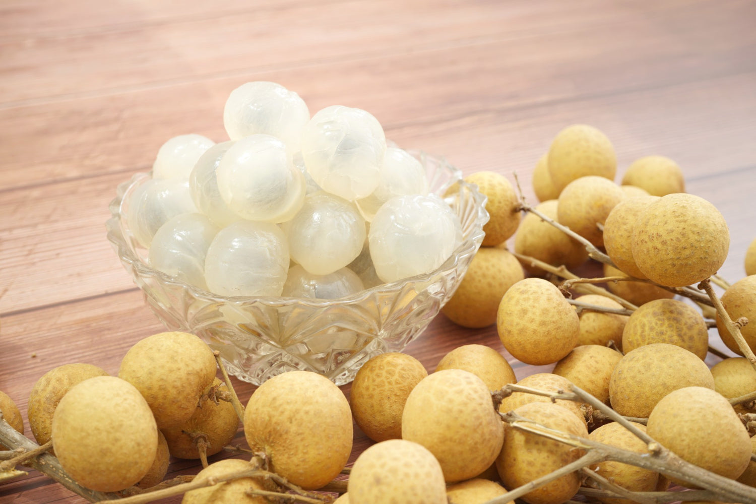 The Healing Duo: Health Benefits of Peach Gum and Longan